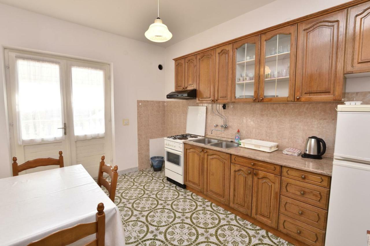 Apartment Damir Primosten Exterior photo