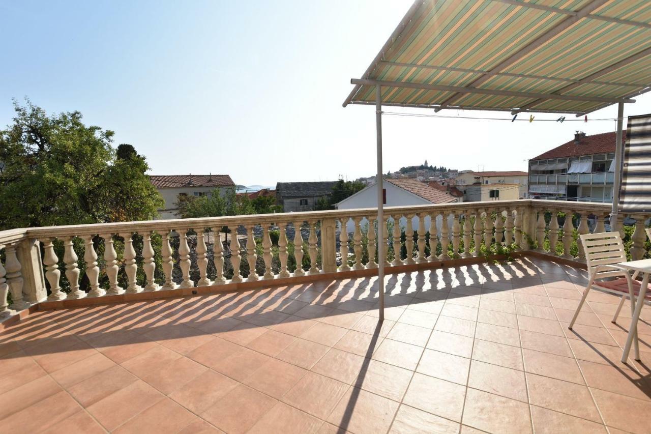 Apartment Damir Primosten Exterior photo
