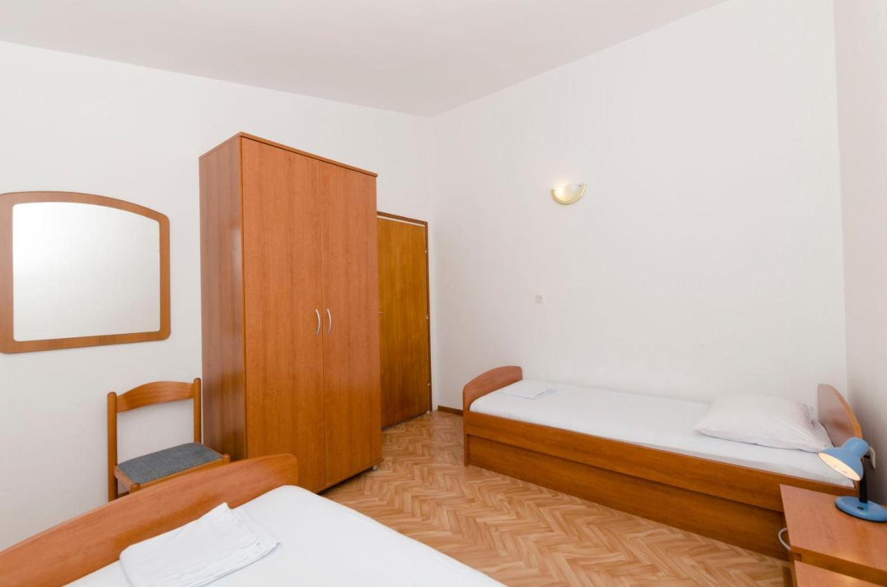 Apartment Damir Primosten Exterior photo